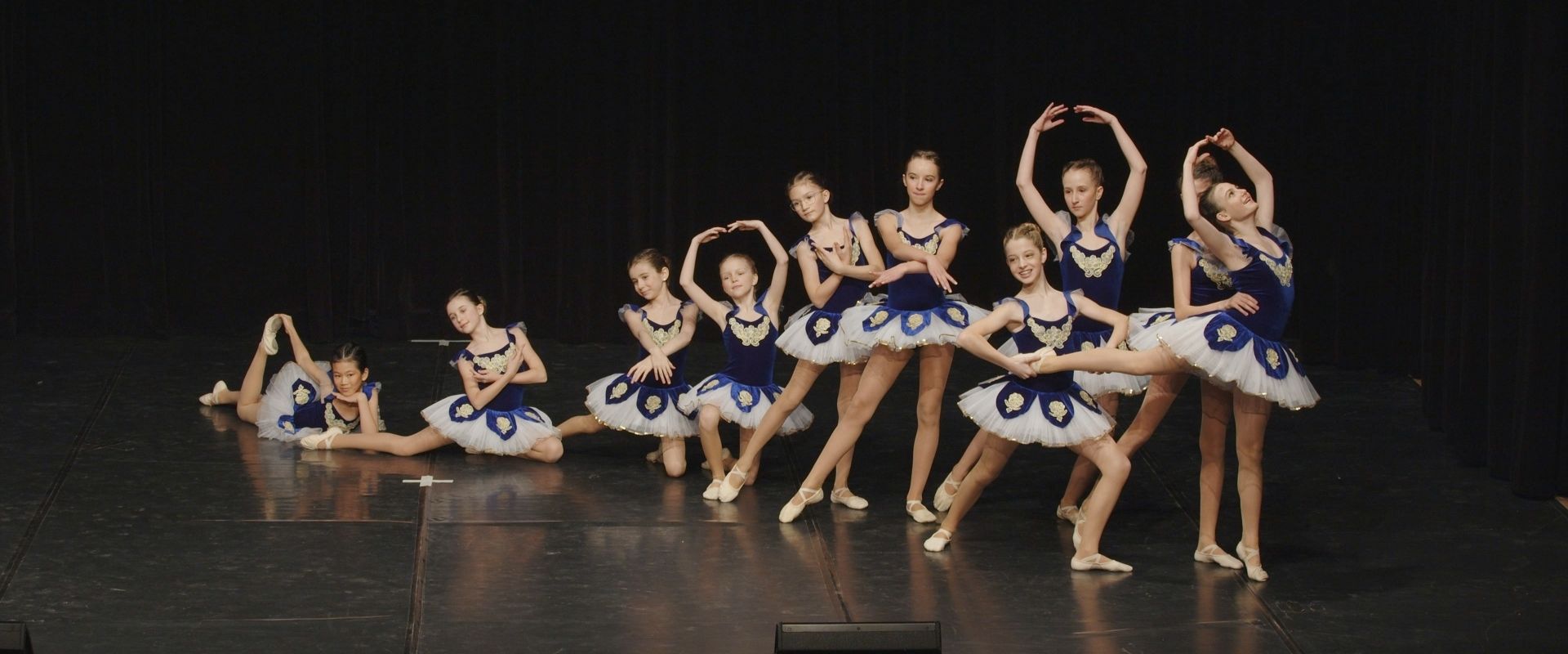 Danza Mundial Gruppe Showdance